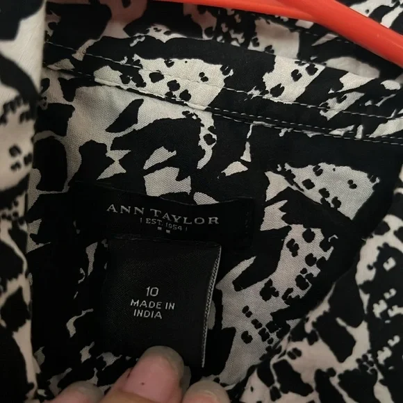 ann taylor white and black button down size: 10 - Picture 4 of 8